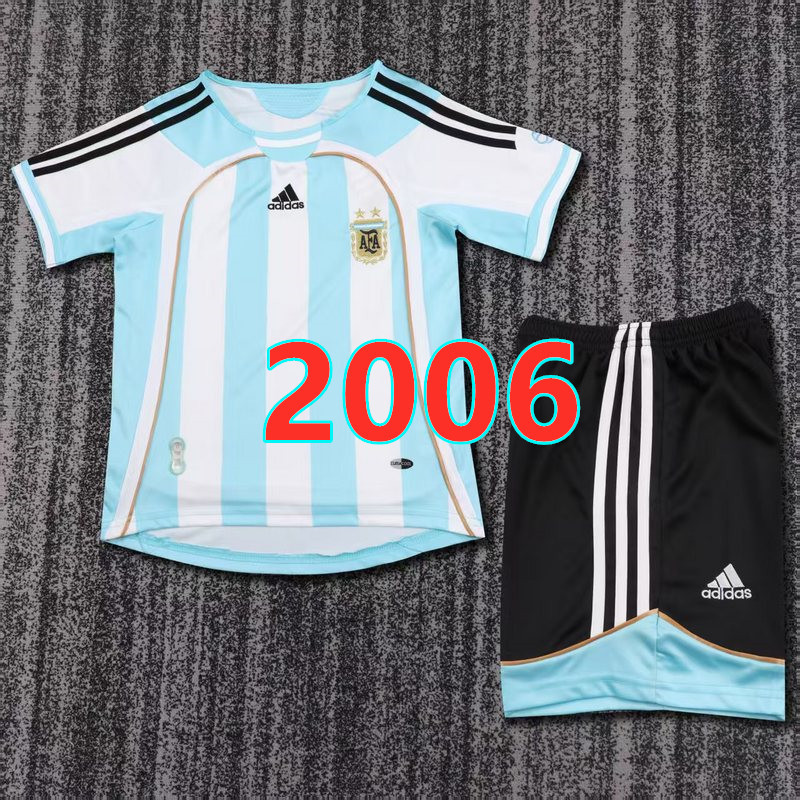 Ensemble domicile Argentine 2006 rétro (enfant)