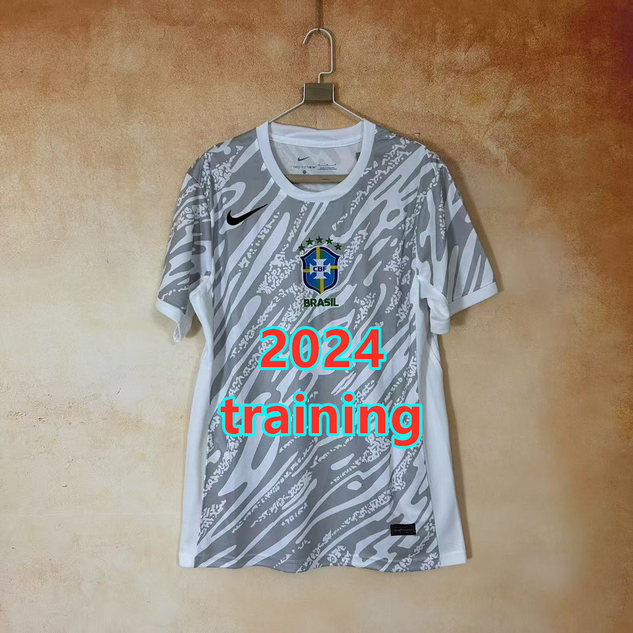 Maillot Brésil 2024 entraînement rétro (version supporter)