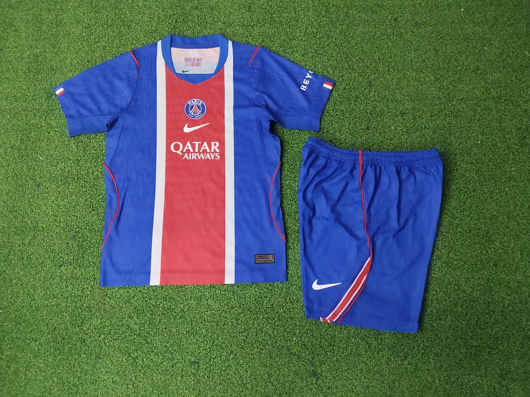 Ensemble domicile Paris PSG 26-27 (version enfant joueur)